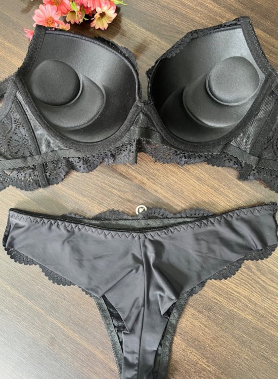  Conjunto Mia  Preto